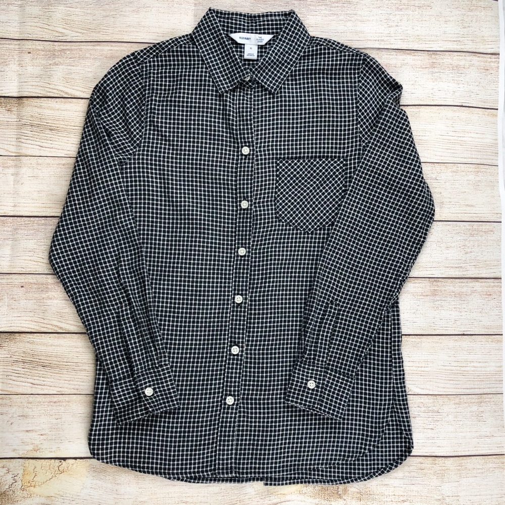 Old navy black and white plaid button shirt
